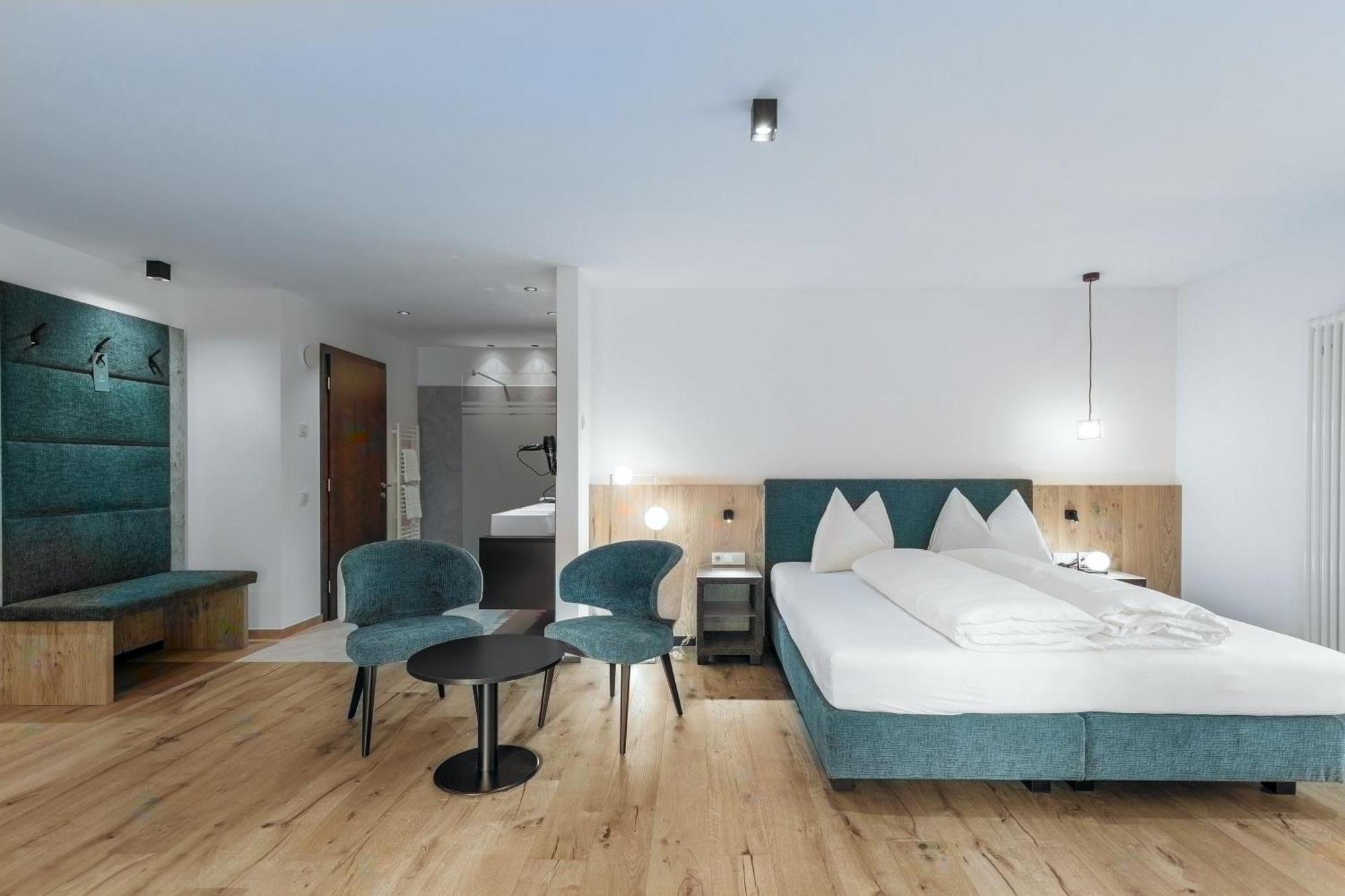 Hotel Alpenrose سان فالنتينو أللا موتا المظهر الخارجي الصورة