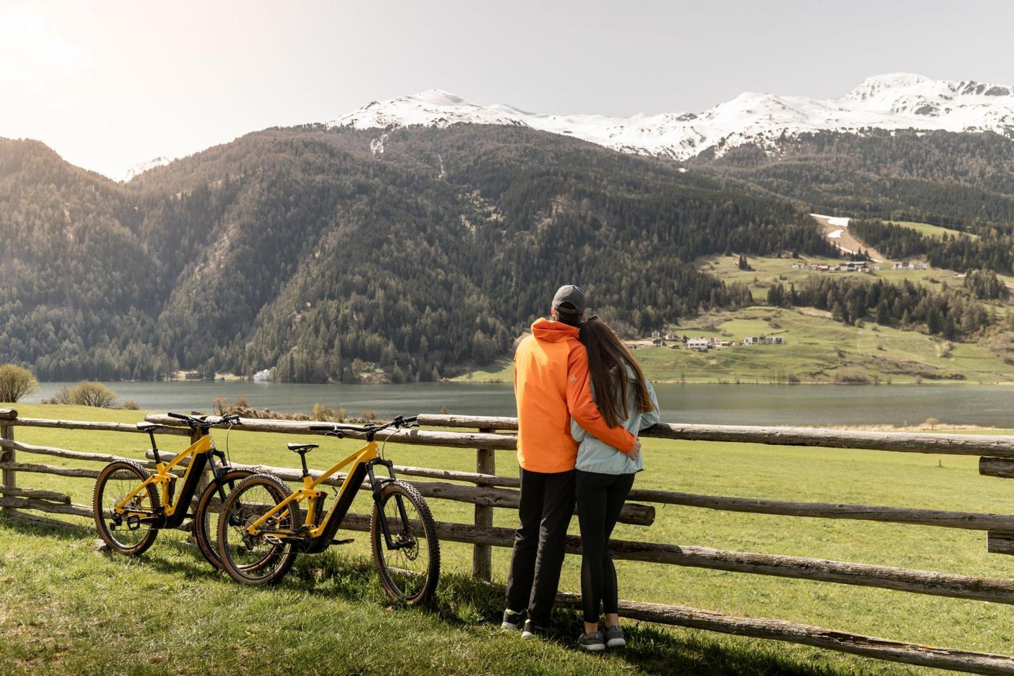 Hotel Alpenrose سان فالنتينو أللا موتا المظهر الخارجي الصورة