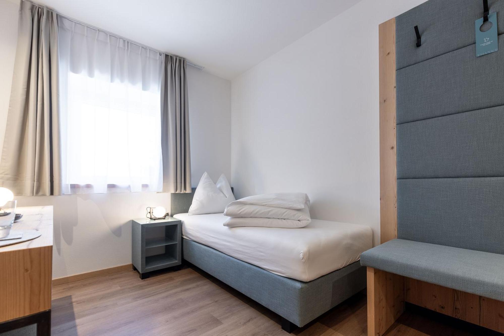 Hotel Alpenrose سان فالنتينو أللا موتا المظهر الخارجي الصورة