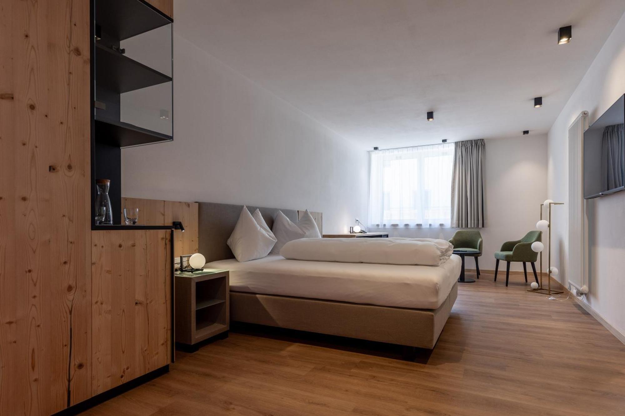Hotel Alpenrose سان فالنتينو أللا موتا الغرفة الصورة