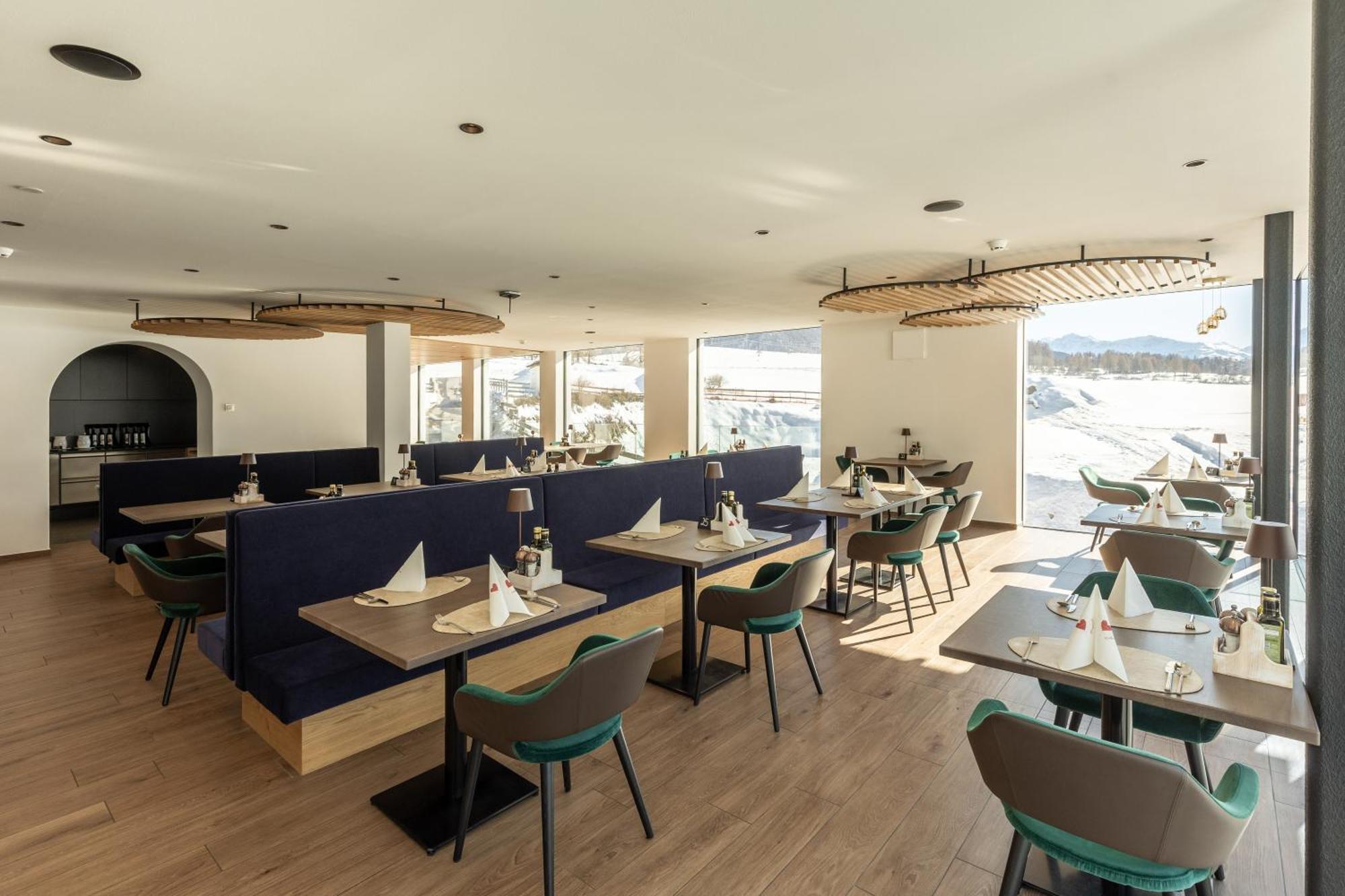 Hotel Alpenrose سان فالنتينو أللا موتا المظهر الخارجي الصورة